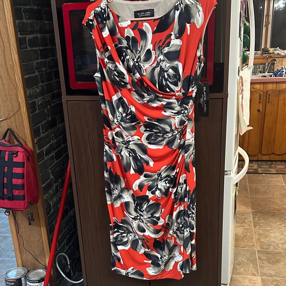 NWT Black Label by Evan Picone Red and Black Floral Midi Dress in size 8